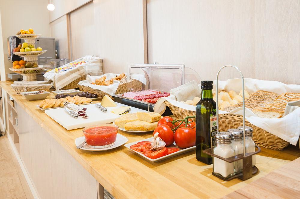 马德里洛扎斯住宿加早餐酒店 拉斯·罗萨斯·德·马德里 外观 照片