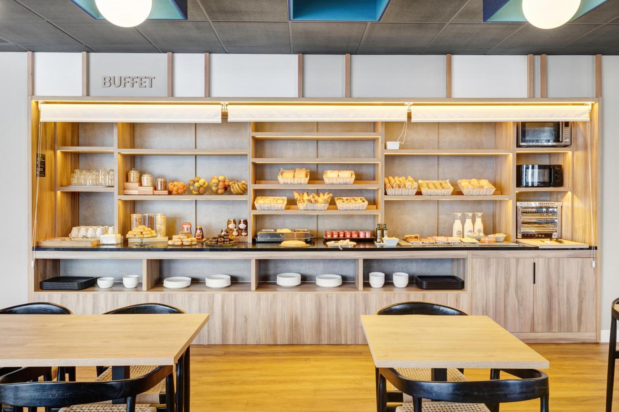 马德里洛扎斯住宿加早餐酒店 拉斯·罗萨斯·德·马德里 外观 照片